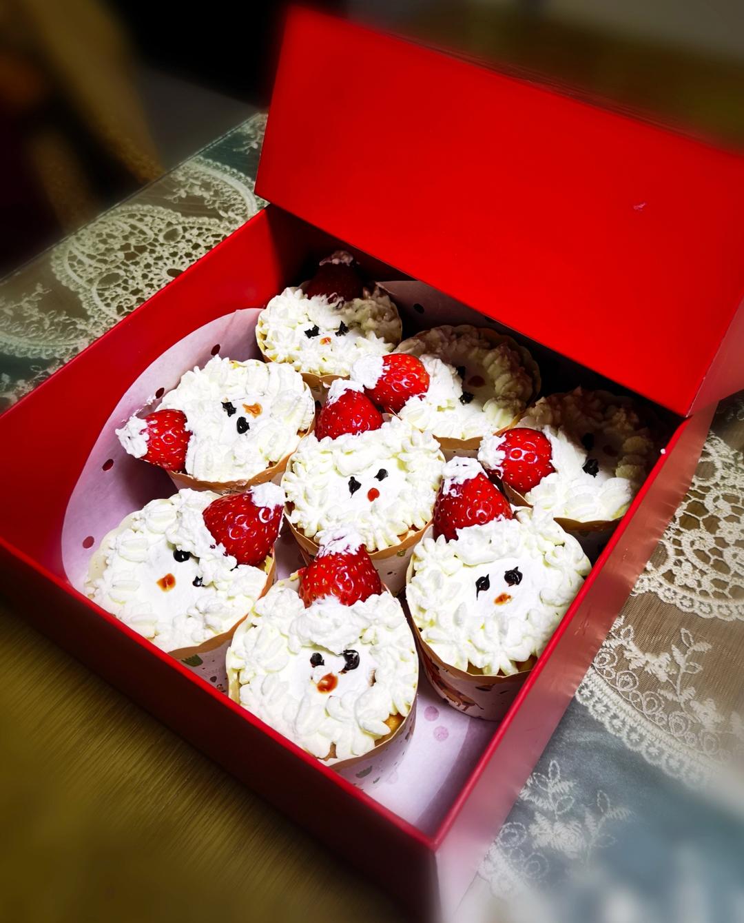 超可爱🔥ins草莓圣诞纸杯蛋糕