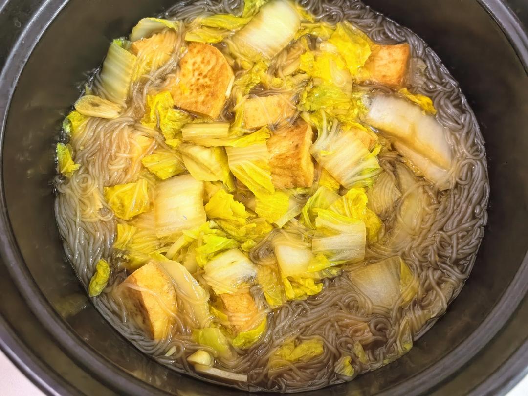 娃娃菜豆腐粉丝煲