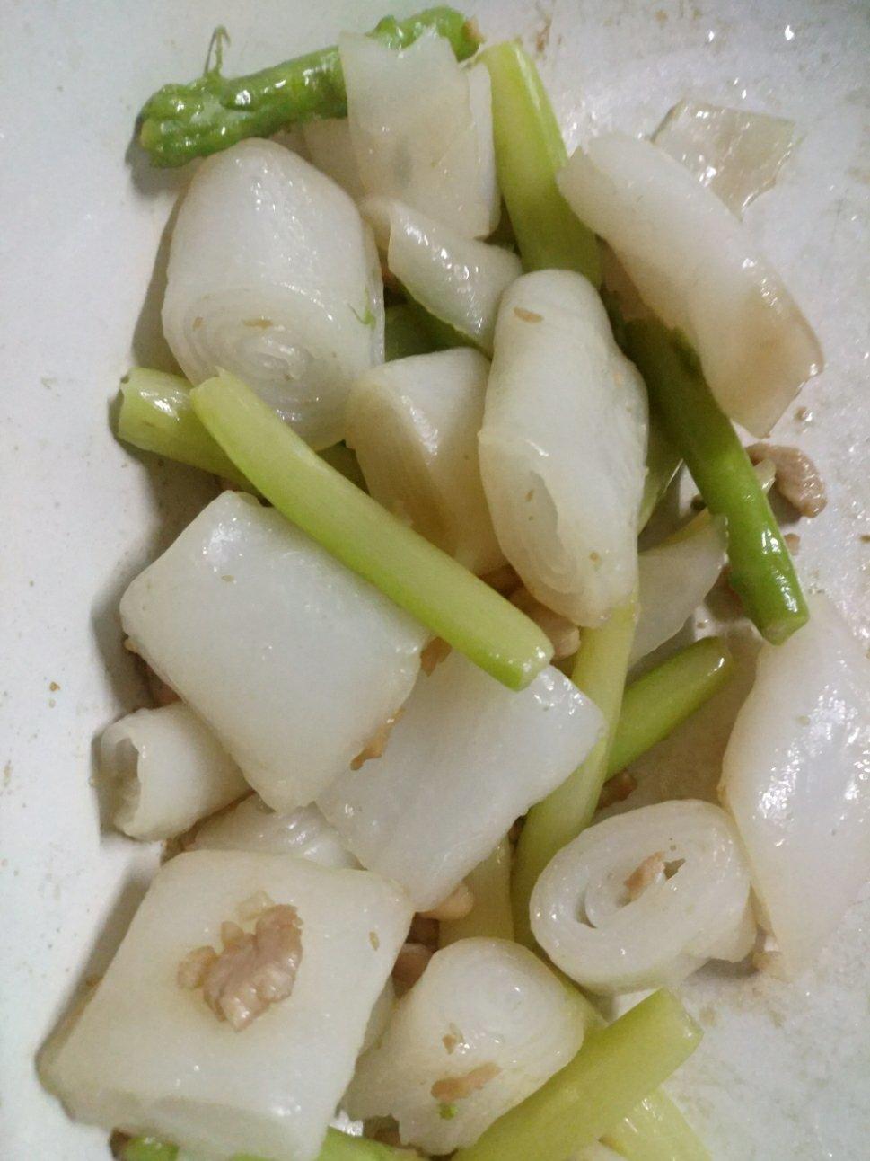 酱炒猪肠粉