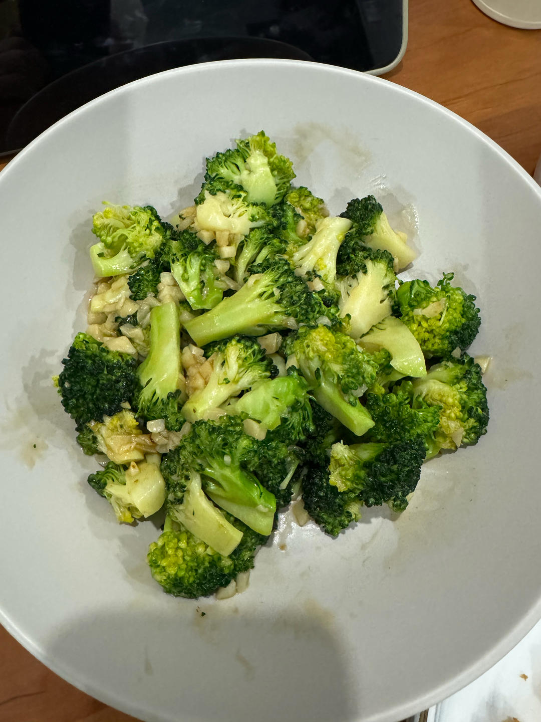 好吃到爆的耗油蒜蓉西兰花(从不修图，喜欢请关注)