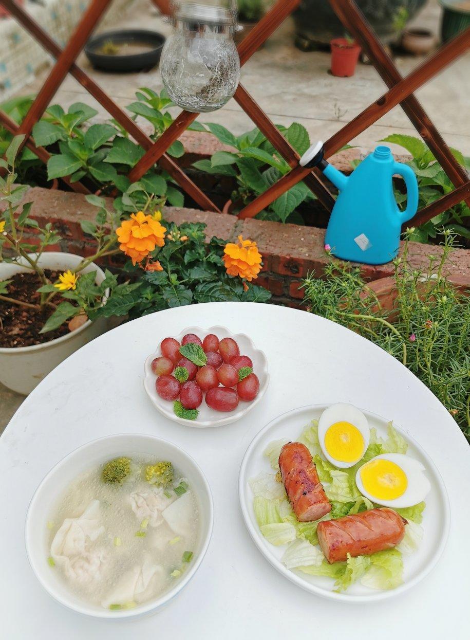 小Y的上学早餐记