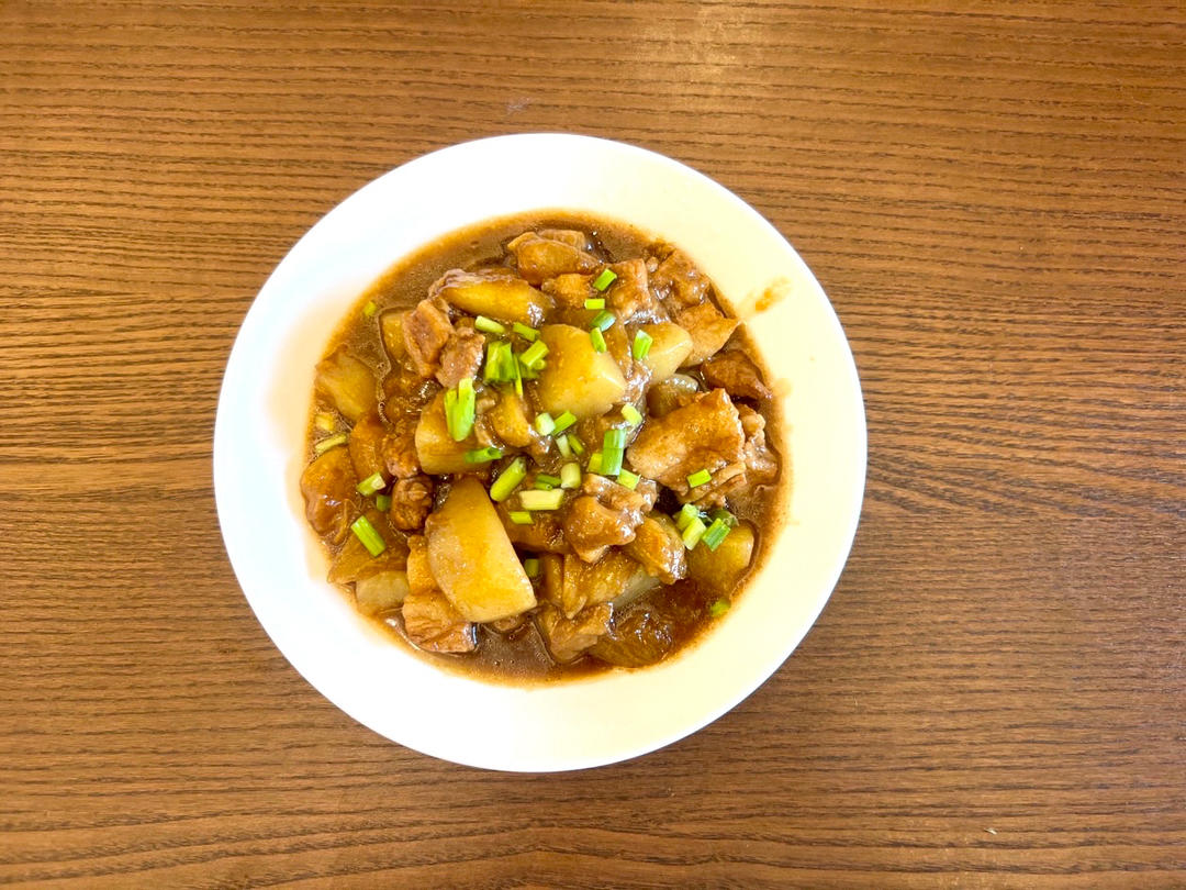 五花肉茄子炖土豆