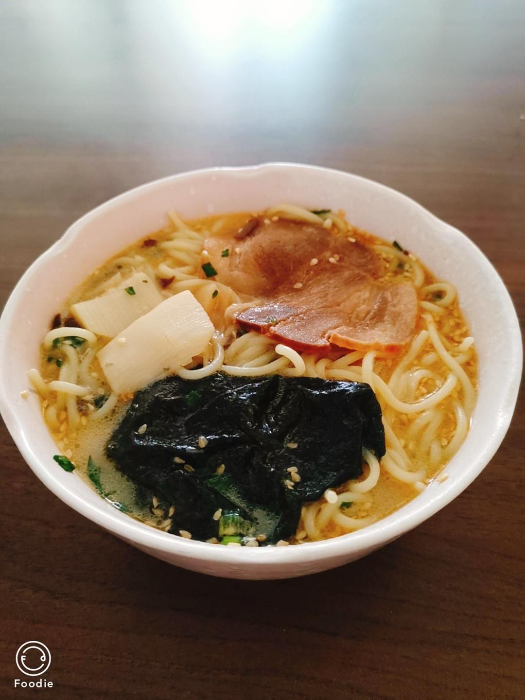 日本豚骨拉面