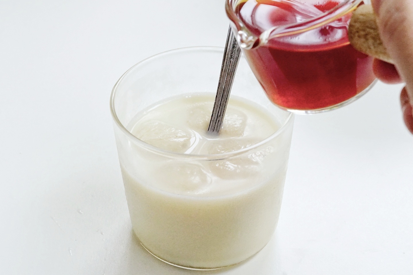 夏日冰饮：分层的豆浆红茶的做法 步骤5