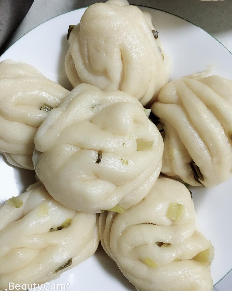 葱油花卷 Steamed Roll