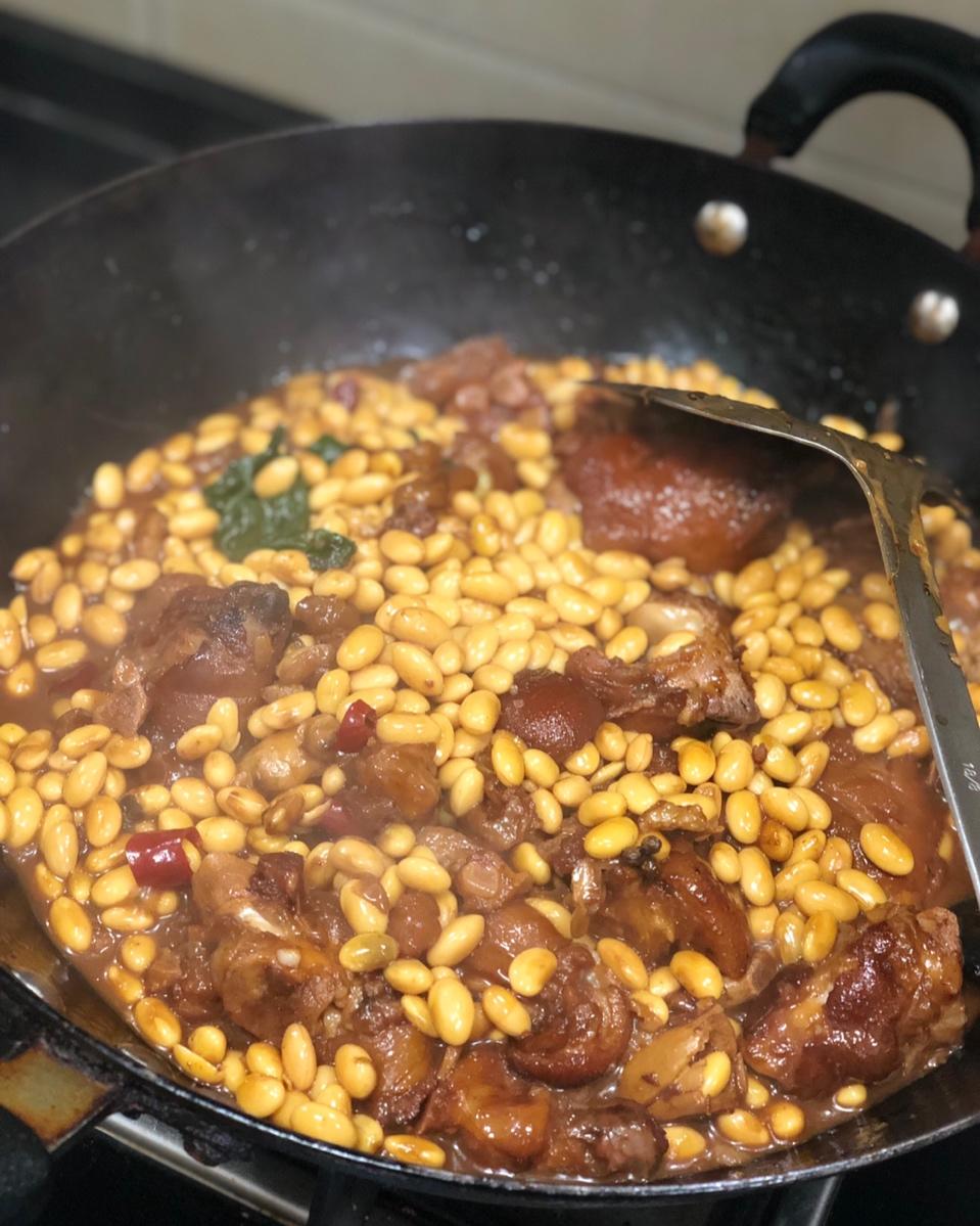 红烧黄豆猪蹄