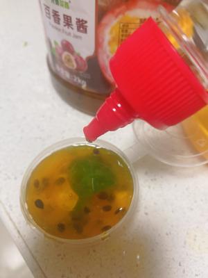 网红金桔柠檬百香果果汁🍹的做法 步骤9