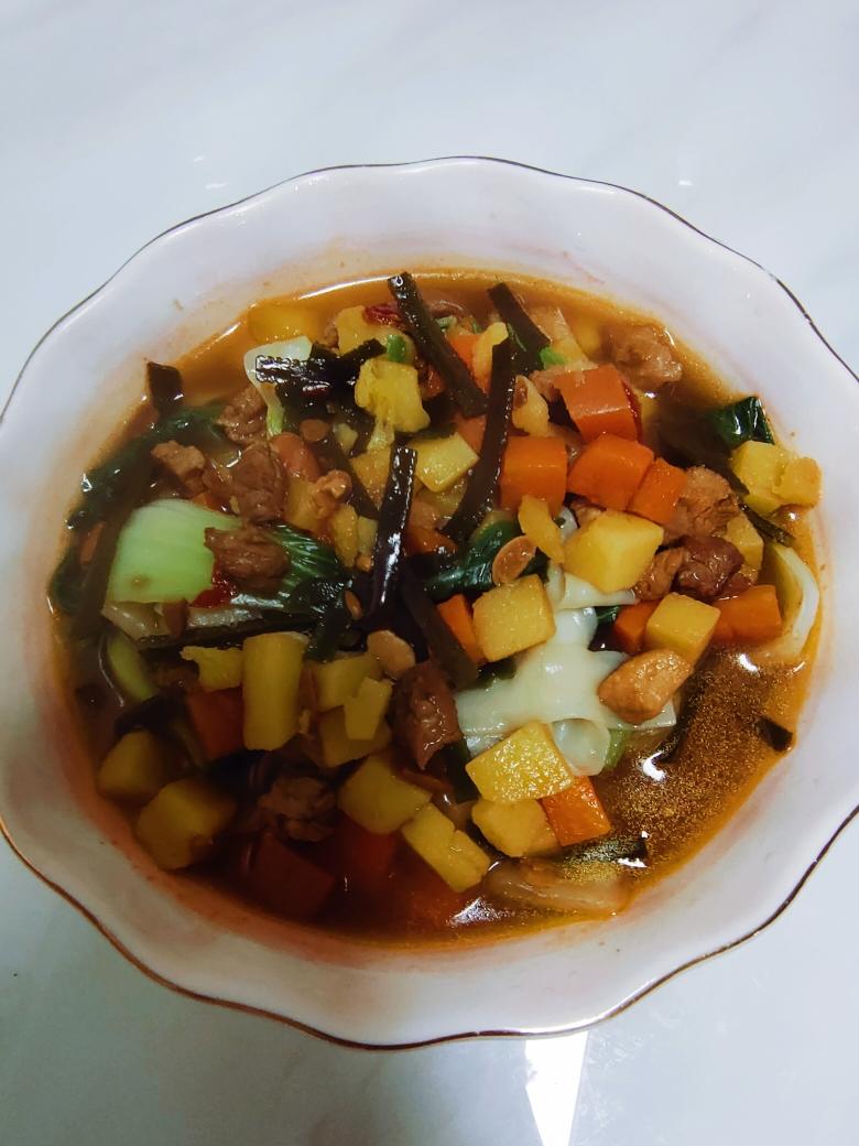 地地道道的山西大同刀削面