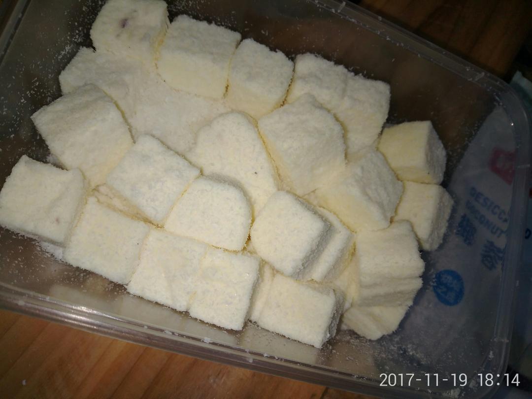 完胜85度C牛奶椰丝小方