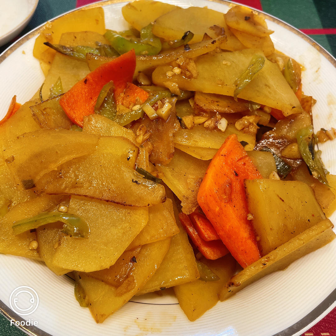 比肉都好吃的青椒炒土豆片😋简单又美味❗️