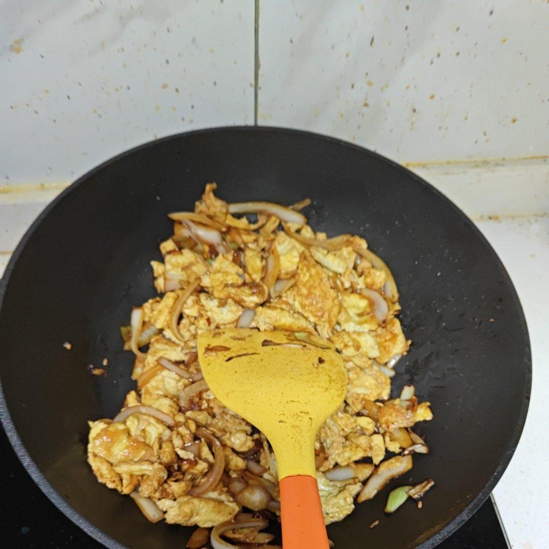 降压防癌的好食材  洋葱炒鸡蛋