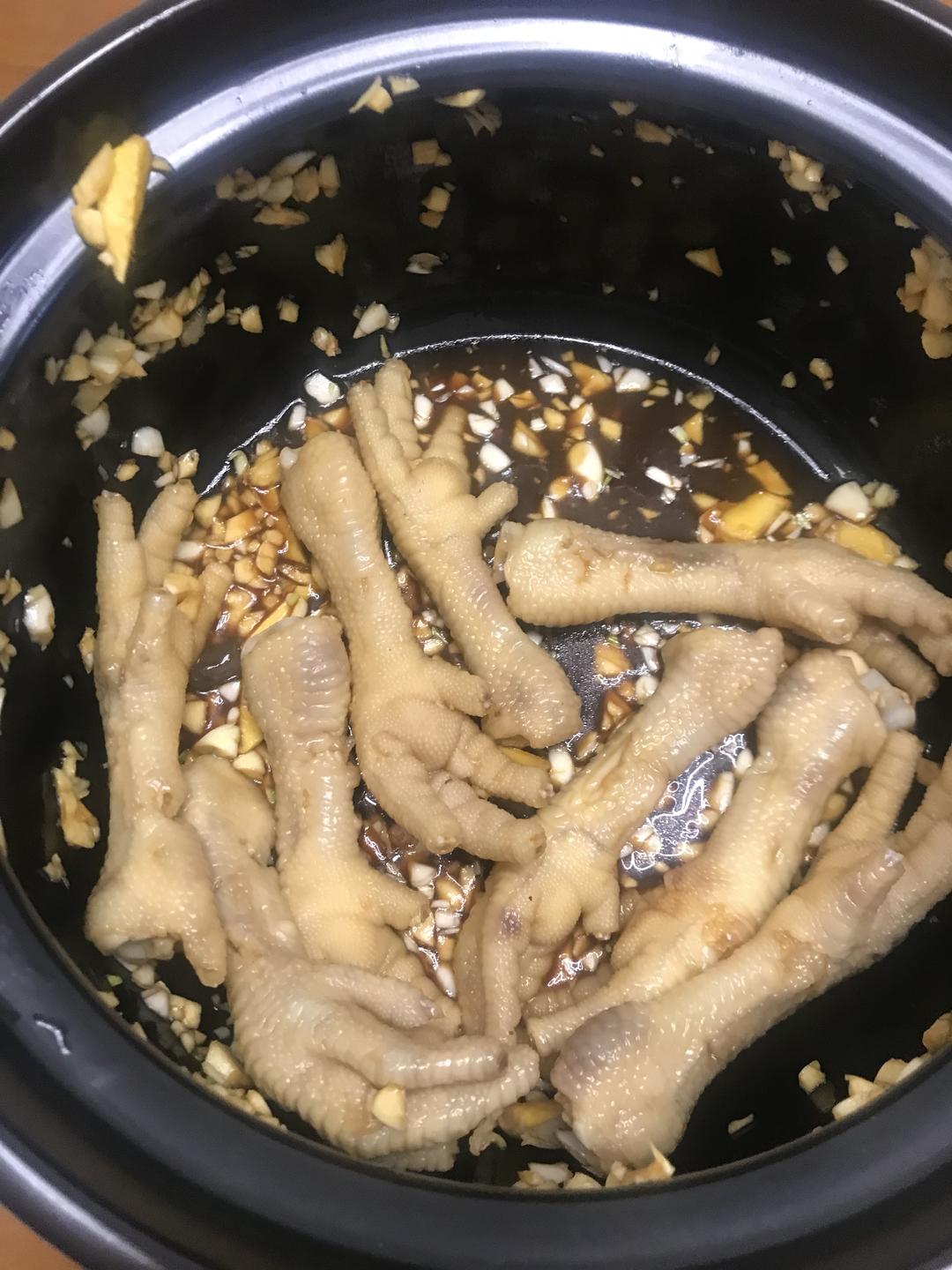 泡鸡爪的做法
