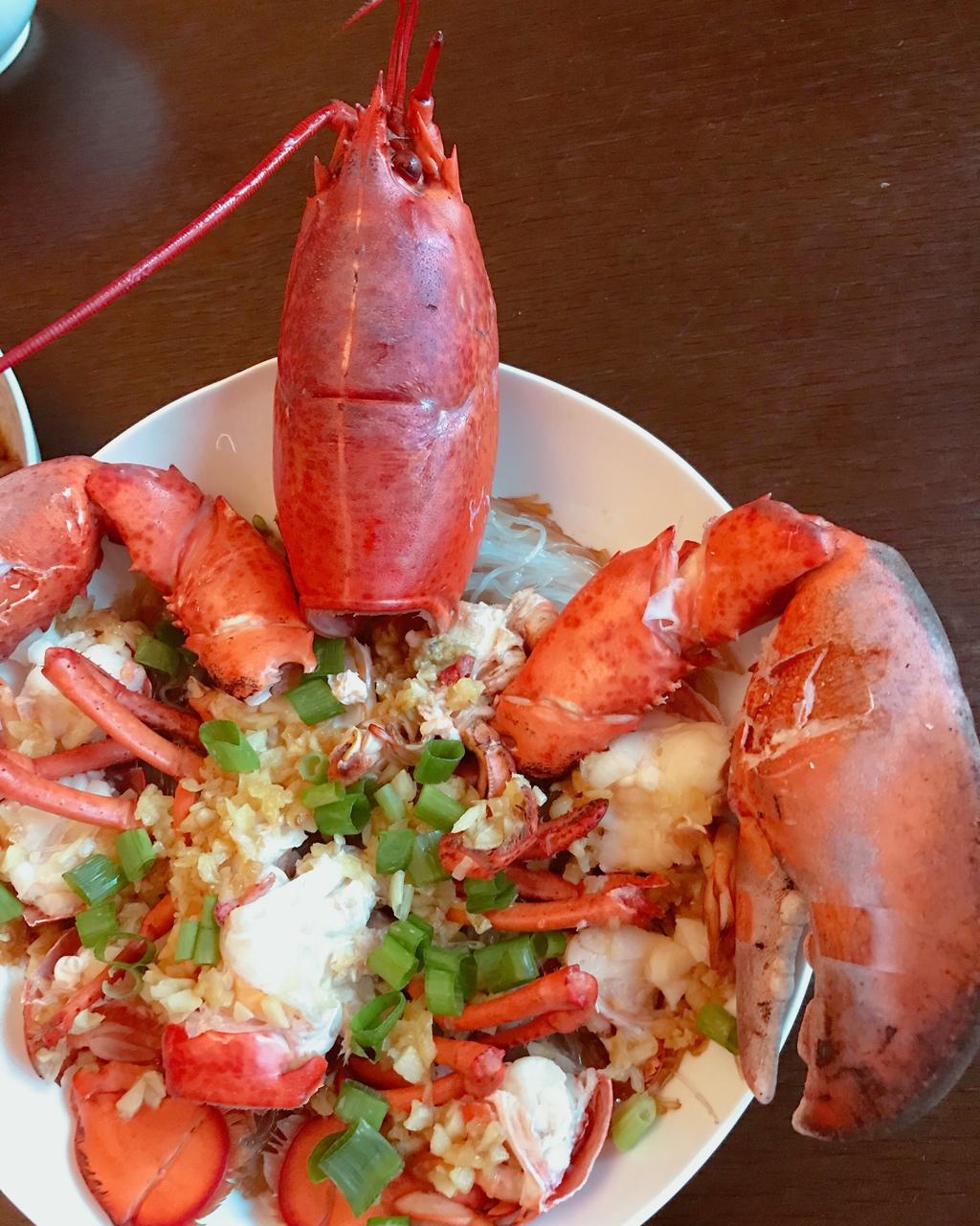 苏晔麻麻做的蒜蓉粉丝蒸龙虾