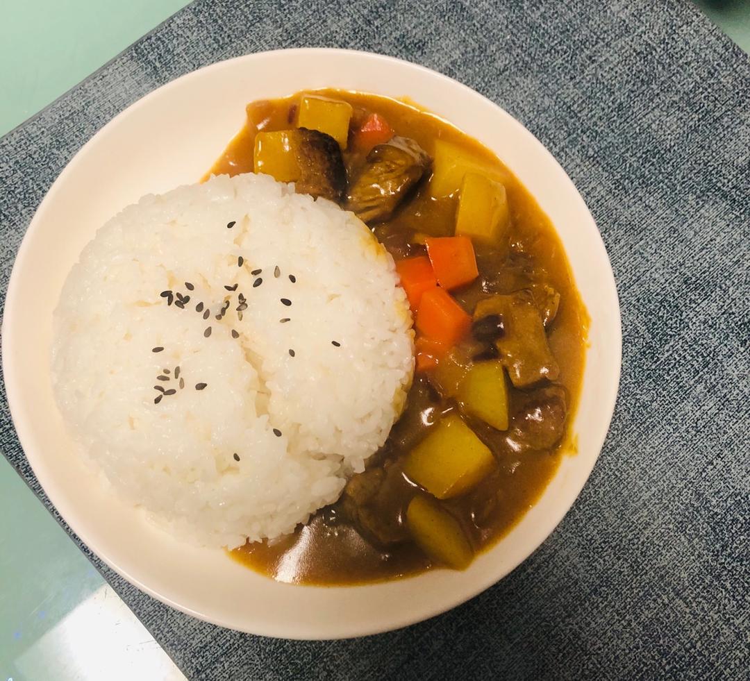咖喱土豆烧牛肉