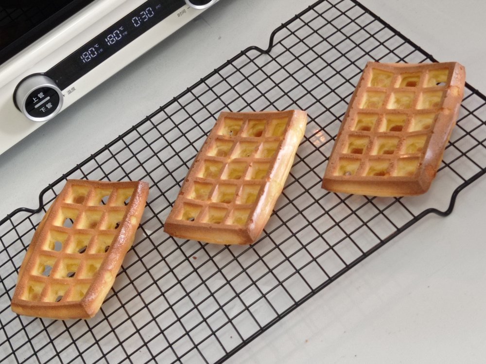 华夫饼硅胶模具烤箱版(一人份、详细图解、玉米油、无泡打粉、海氏40L烤箱)