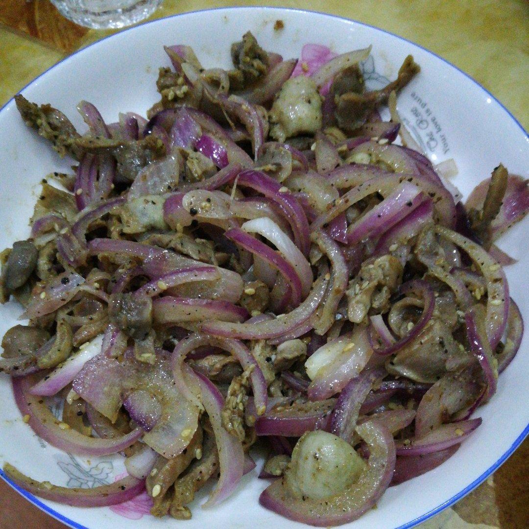 芝麻洋葱孜然炒鸡胗