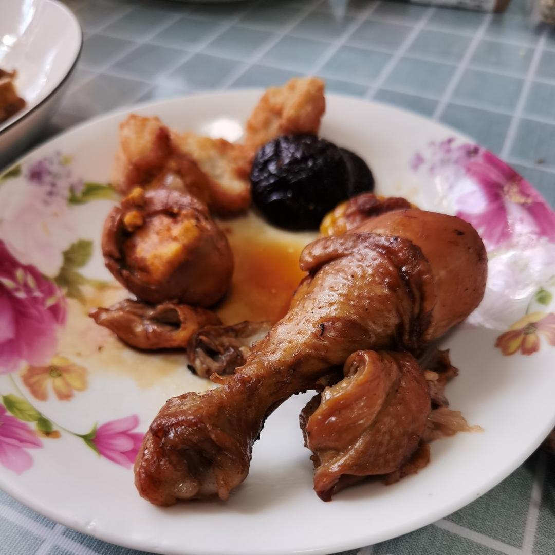 嘎嘎香的卤鸡腿