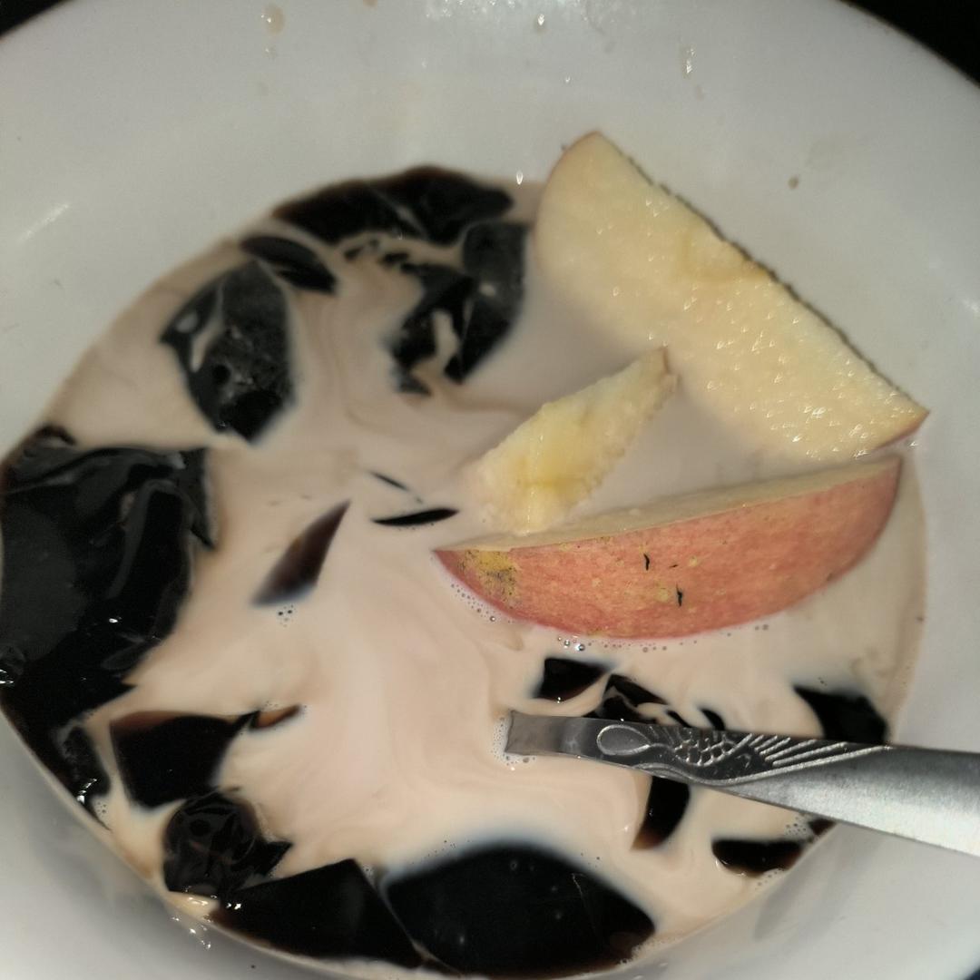 超简单的黑凉粉