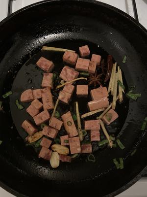 快手菜——炒三丁的做法 步骤3