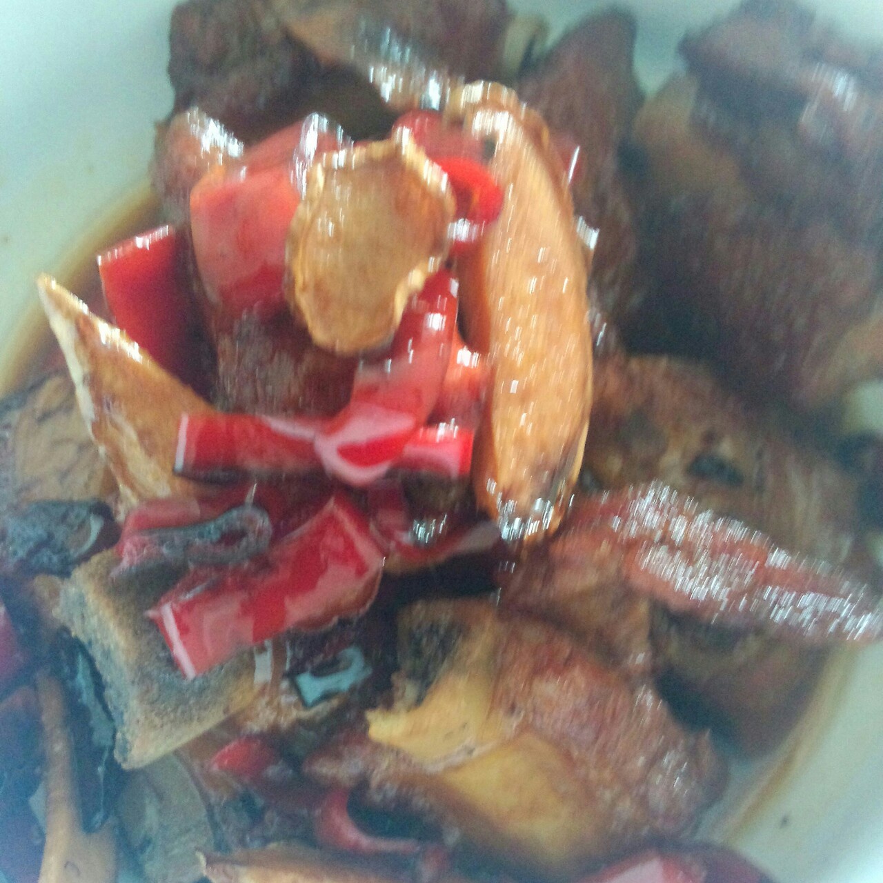 啤酒烧排骨（好吃到吼吼～）