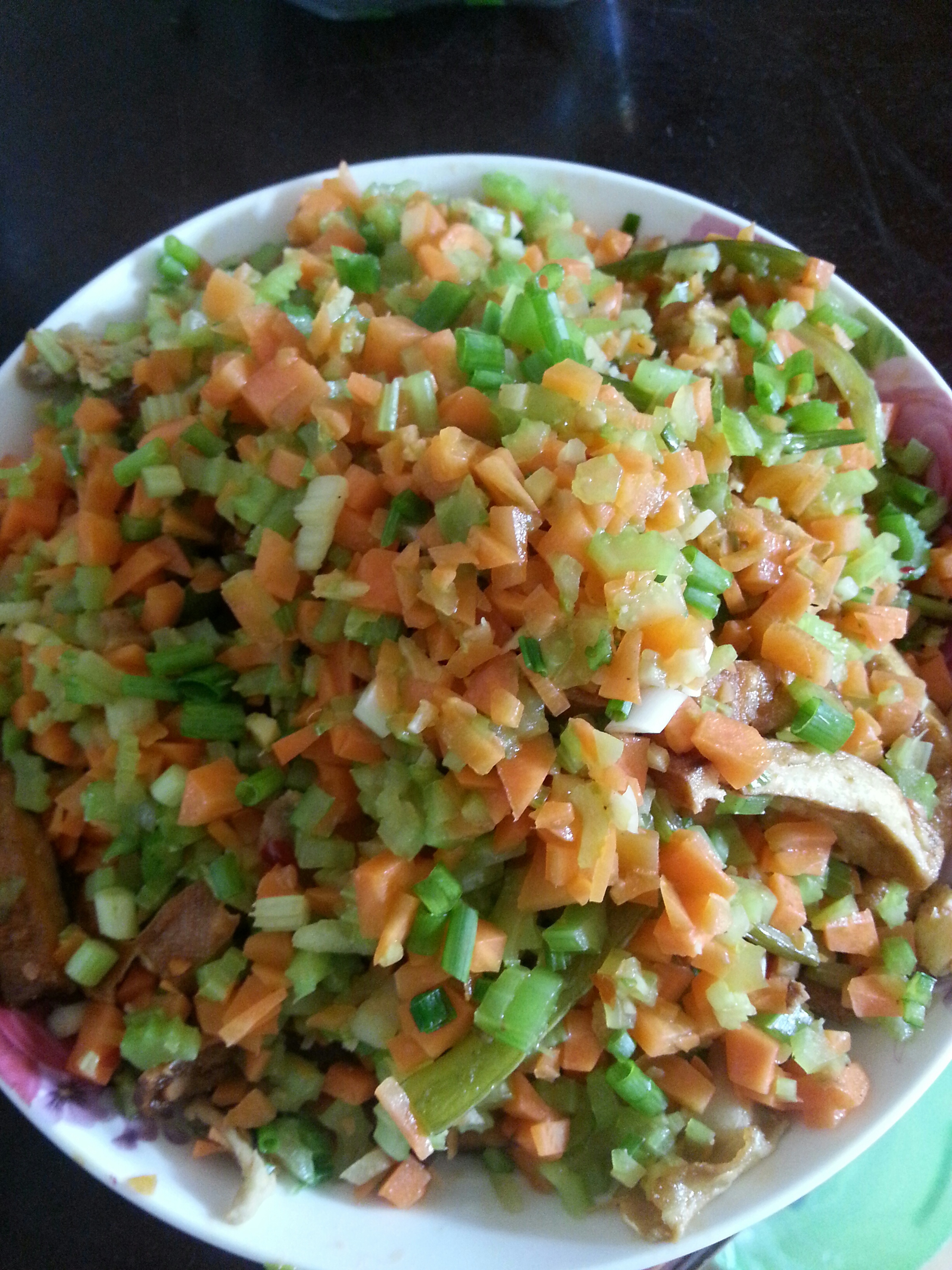 芹菜胡萝卜碎