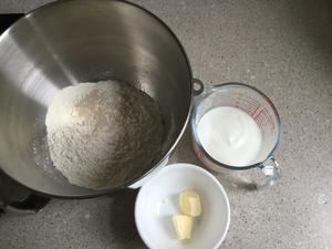 酸奶黑芝麻手撕包（厨师机kitchenaid版）的做法 步骤1