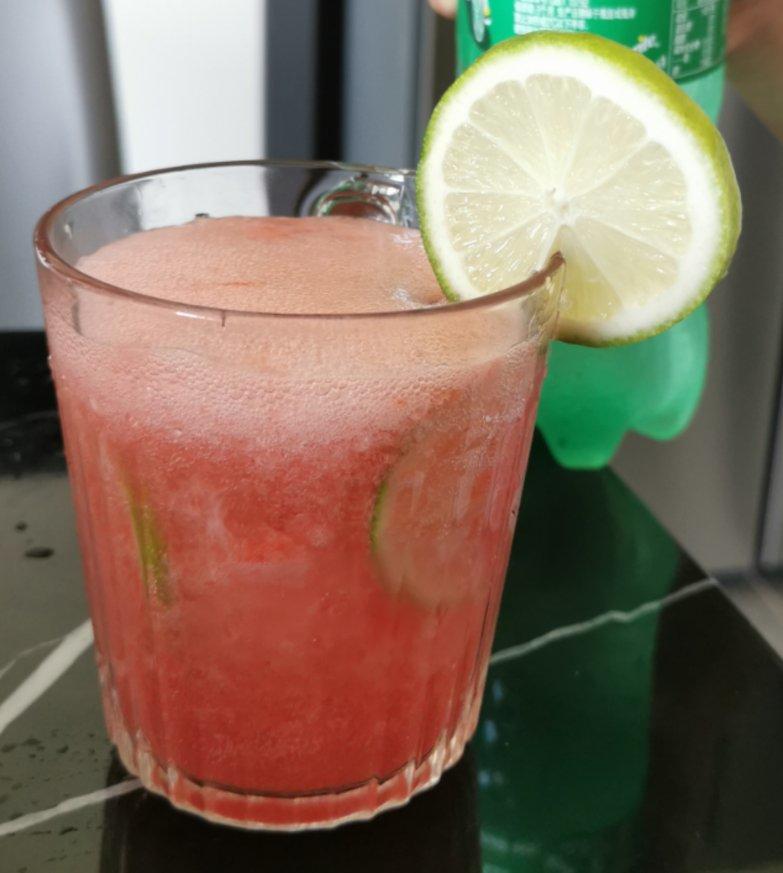 自制夏日神仙饮品❗️西瓜柠檬雪碧饮❗️