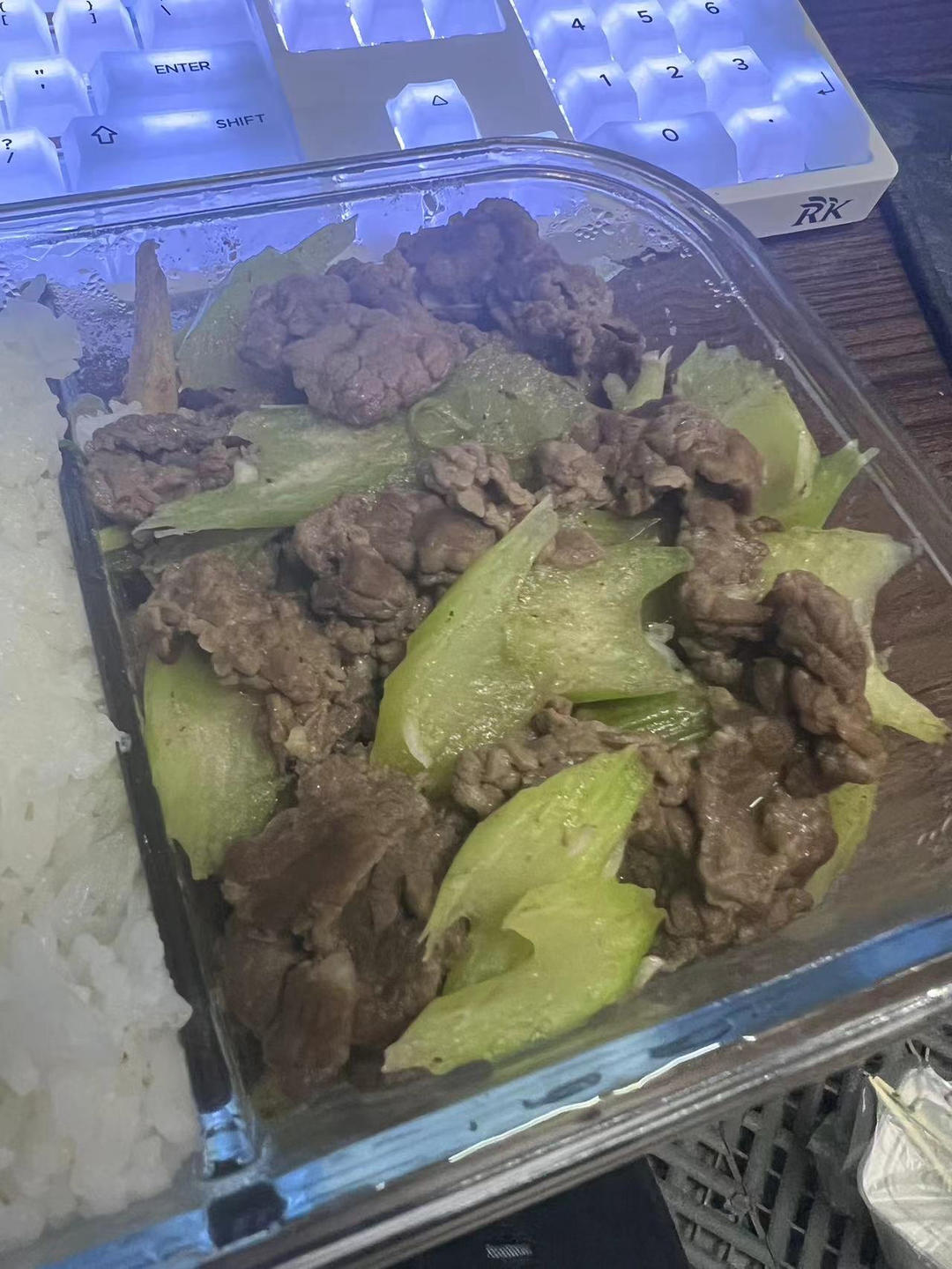 芹菜炒牛肉（方子最简单）