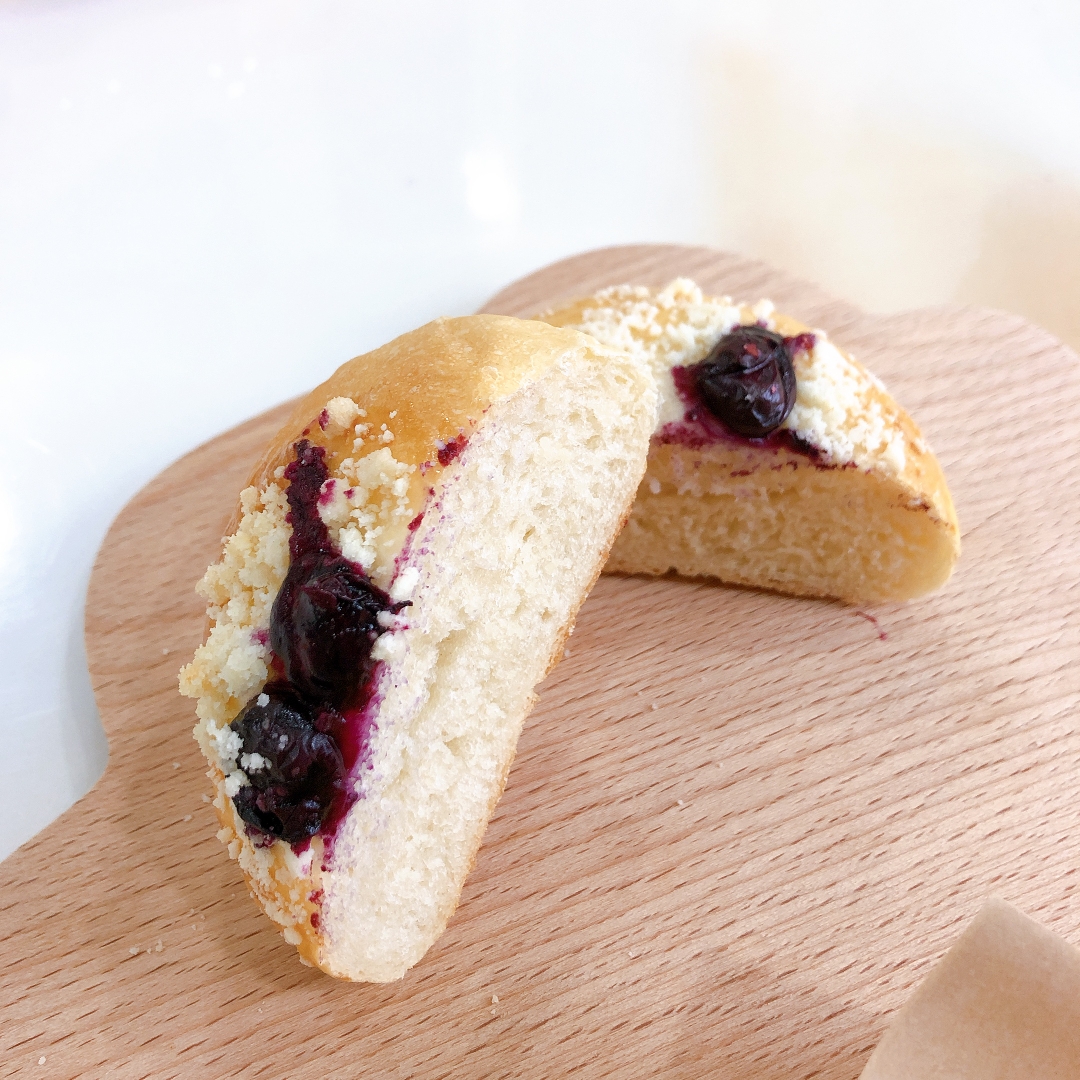 爆浆蓝莓面包的做法 步骤11