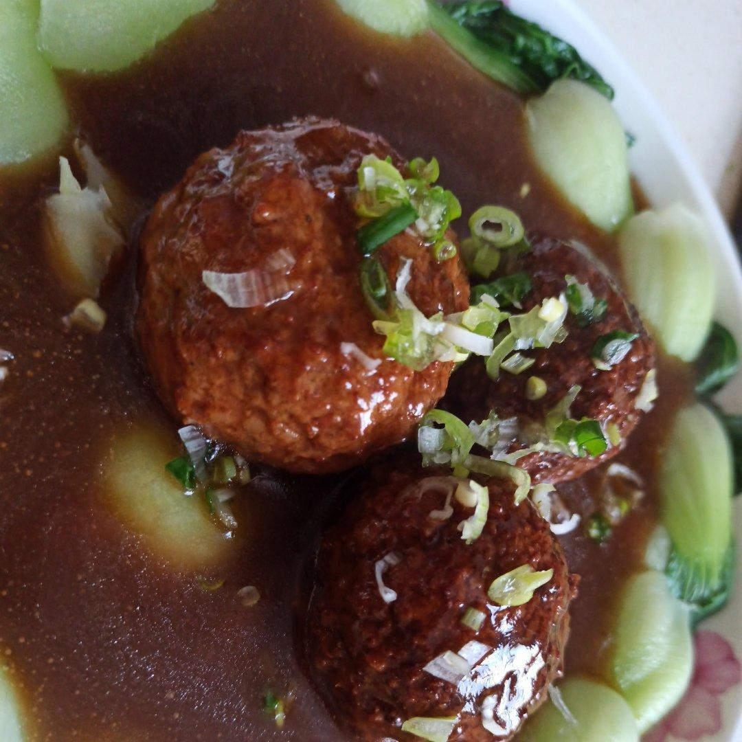 四喜丸子/红烧狮子头 Chinese Meatballs