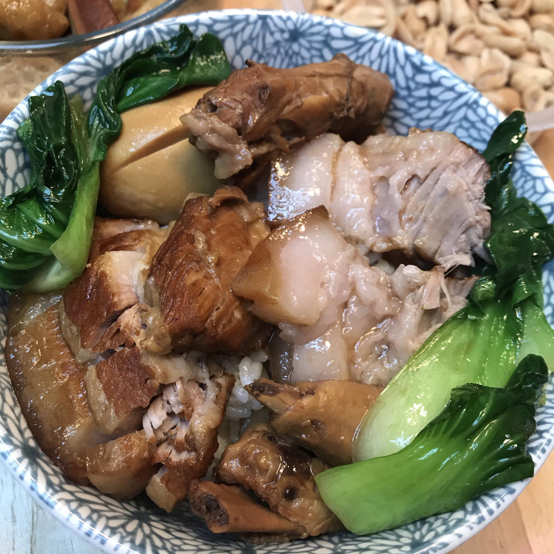 传统家乡卤味（卤五花肉、鸡爪、鸭胗等）