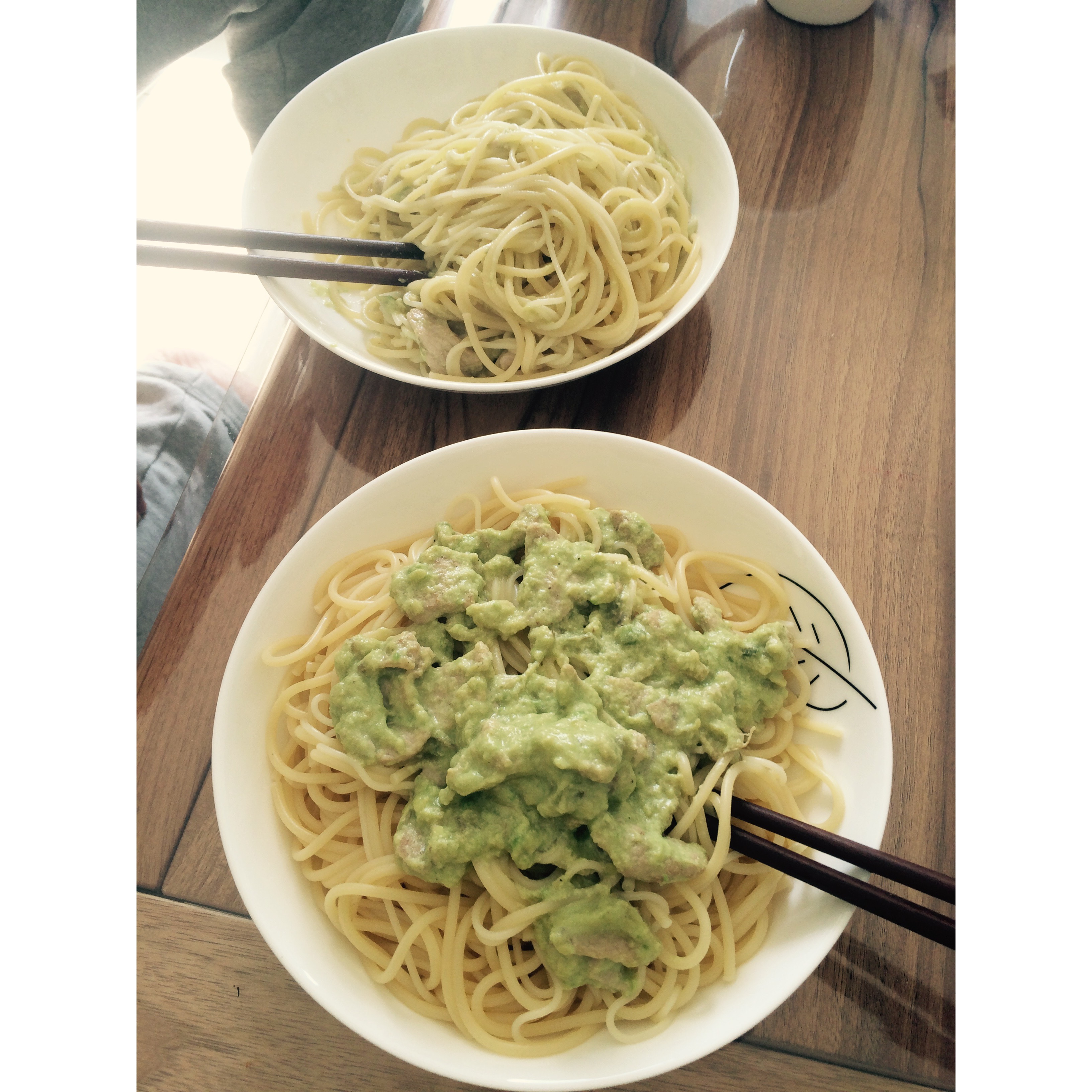 小清新牛油果火腿意面