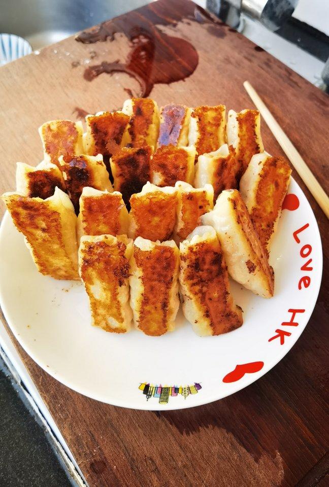 三鲜锅贴