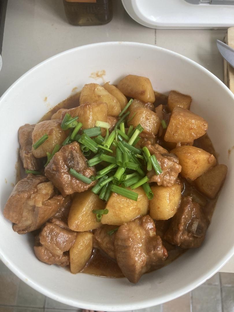 土豆烧排骨