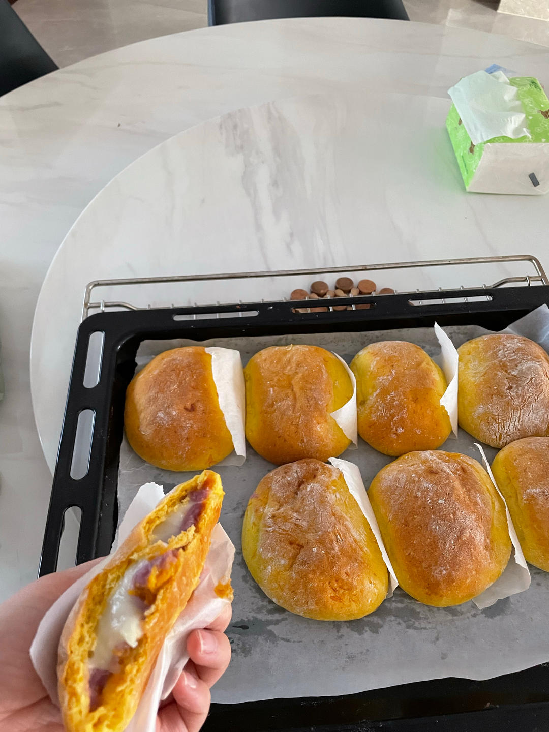 🧺野餐必备-南瓜芋泥麻薯软欧包