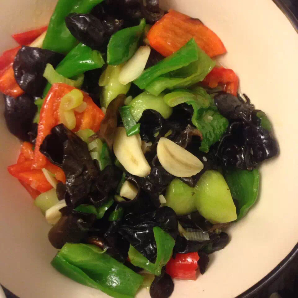 青红椒木耳蚝油炒丝瓜