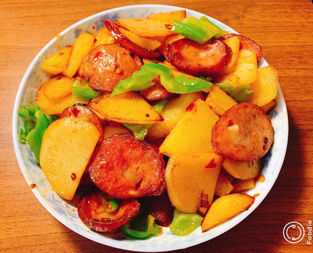 青椒香肠炒土豆片