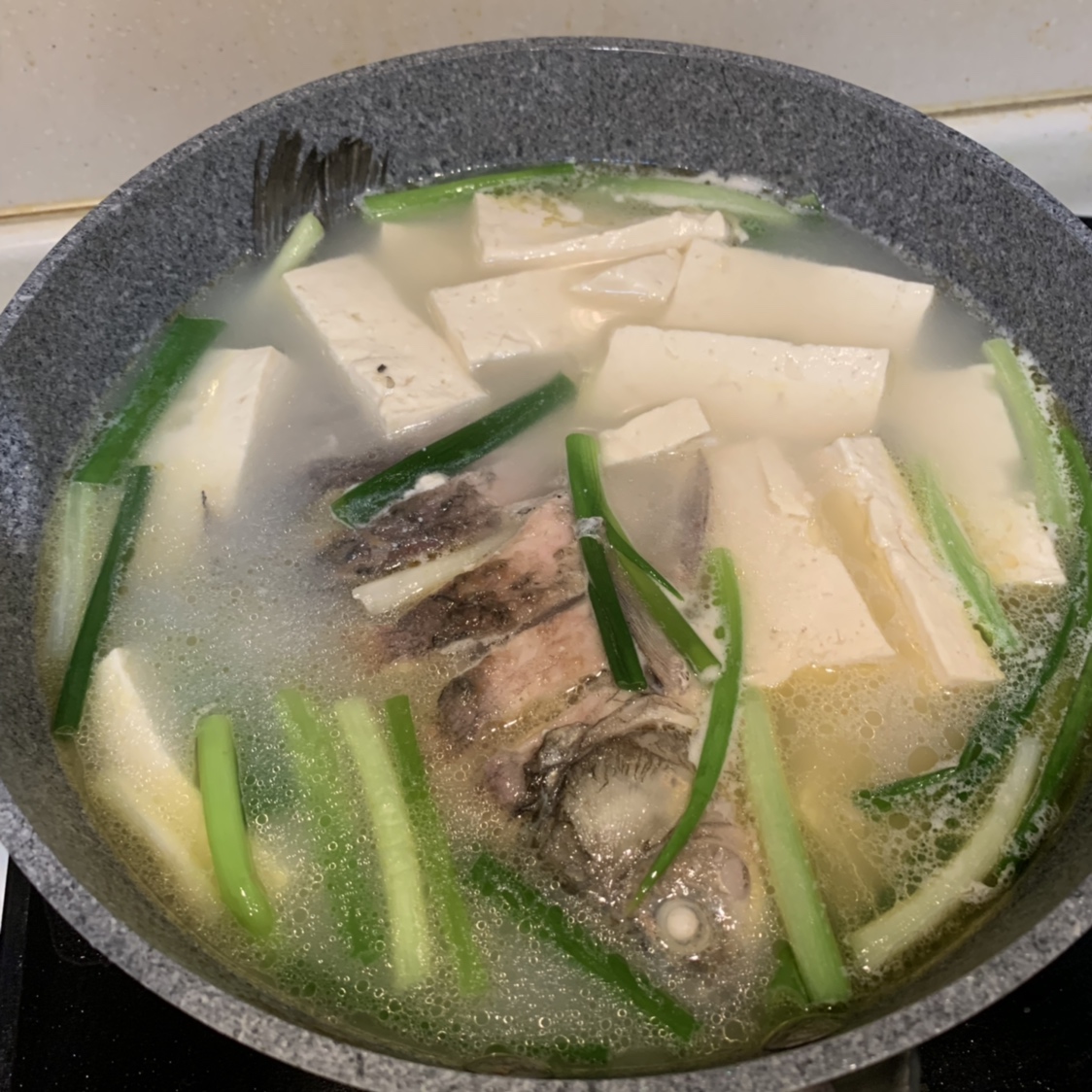 超级简单的野生鲫鱼豆腐汤