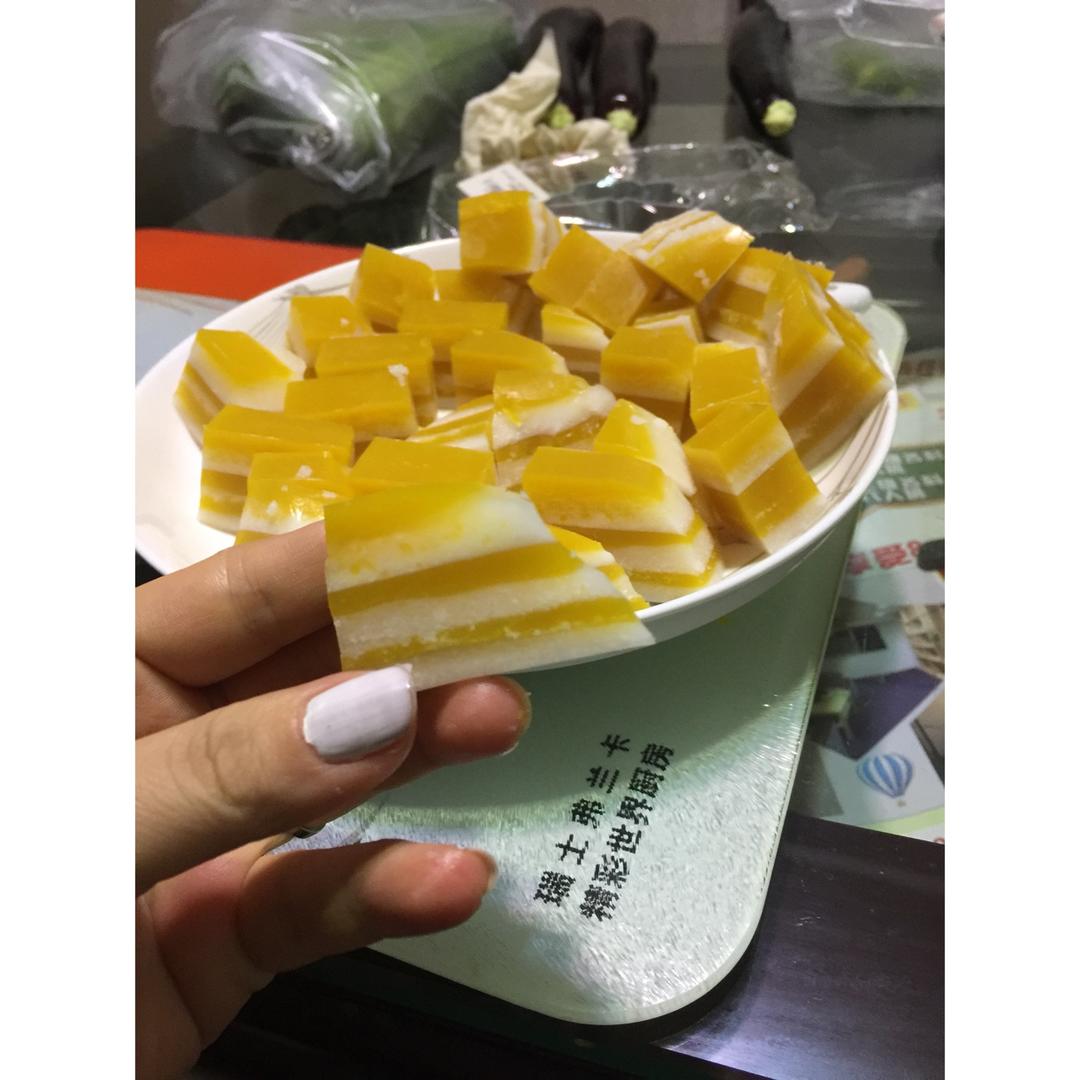 芒果椰汁千层糕