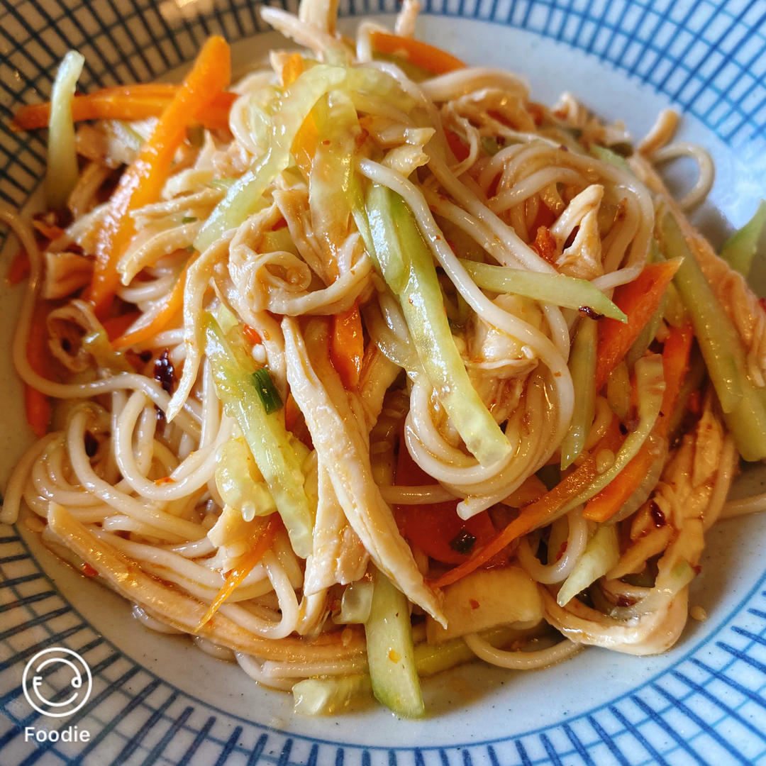 🥒鸡丝凉面