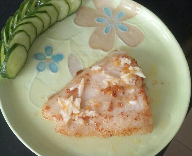 鳕鱼沙拉+香煎鳕鱼的做法