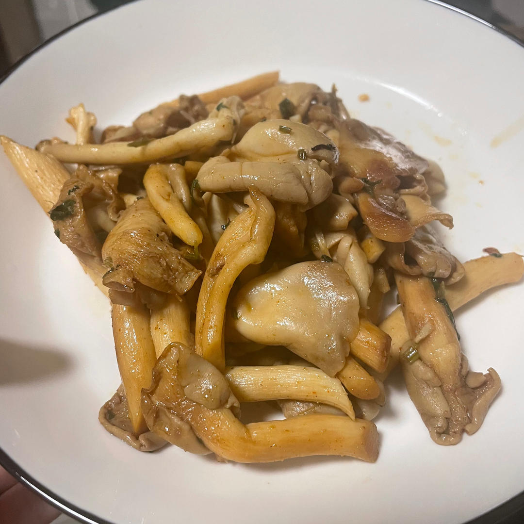 不一样的风情秀珍菇（小平菇），有了孜然加身。