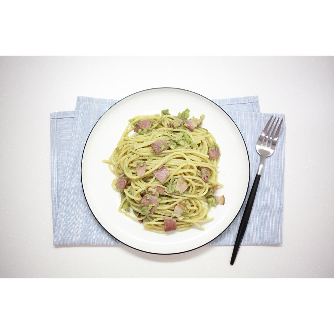 小清新牛油果火腿意面