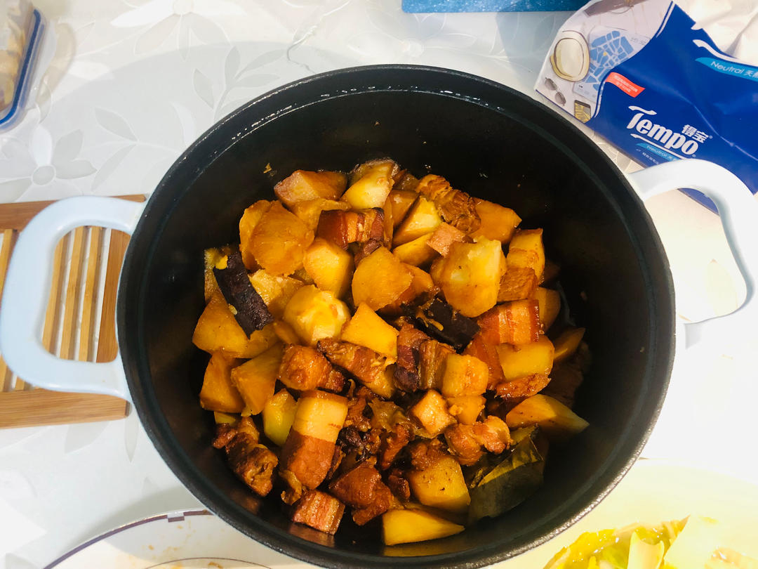 超级好吃下饭的土豆烧肉