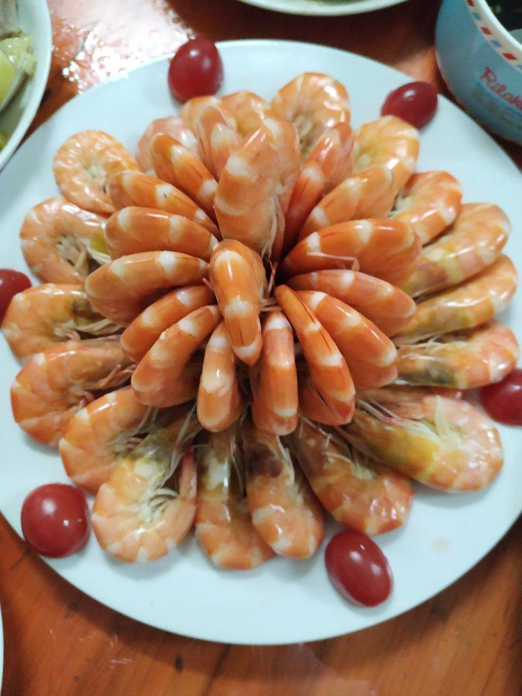2801_young做的白灼虾的简单做法【分享美丽壮观的摆盘】