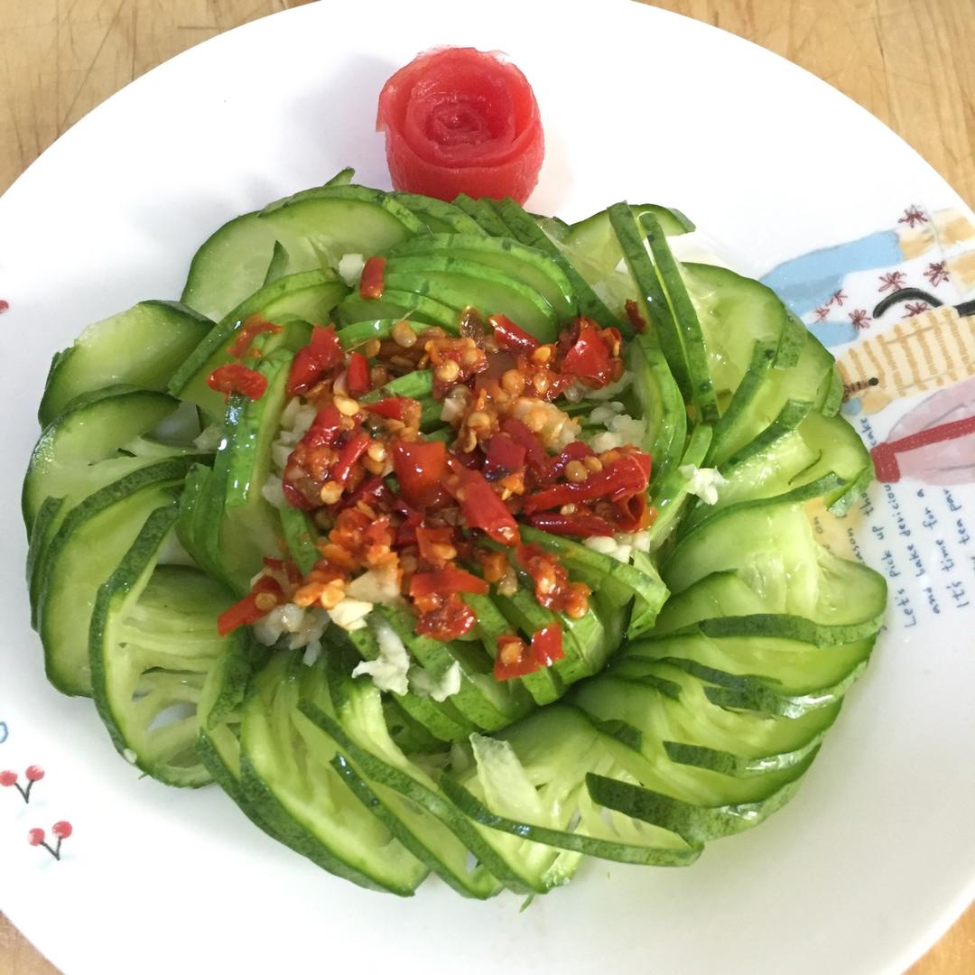 蓑衣黄瓜的切法 · 小视频 🥒