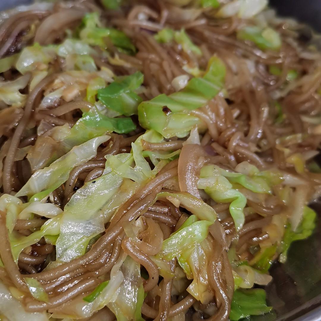 最近爱吃粉丝粉条～包菜炒粉丝