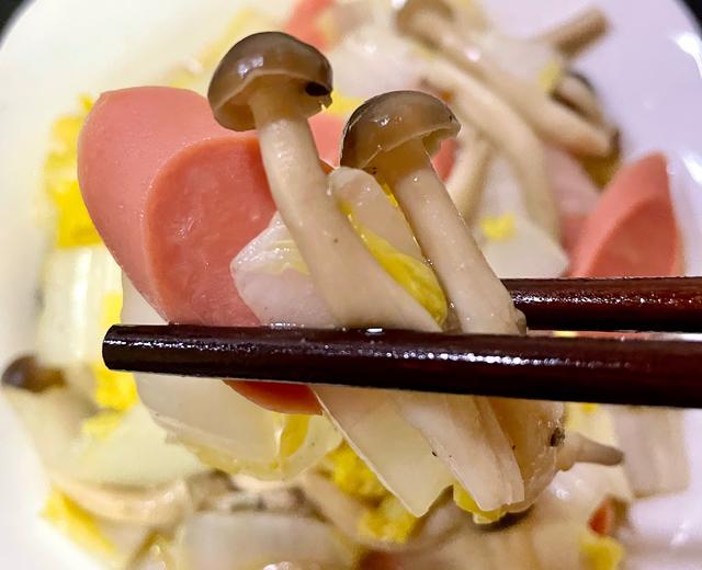蟹味菇炒白菜的做法