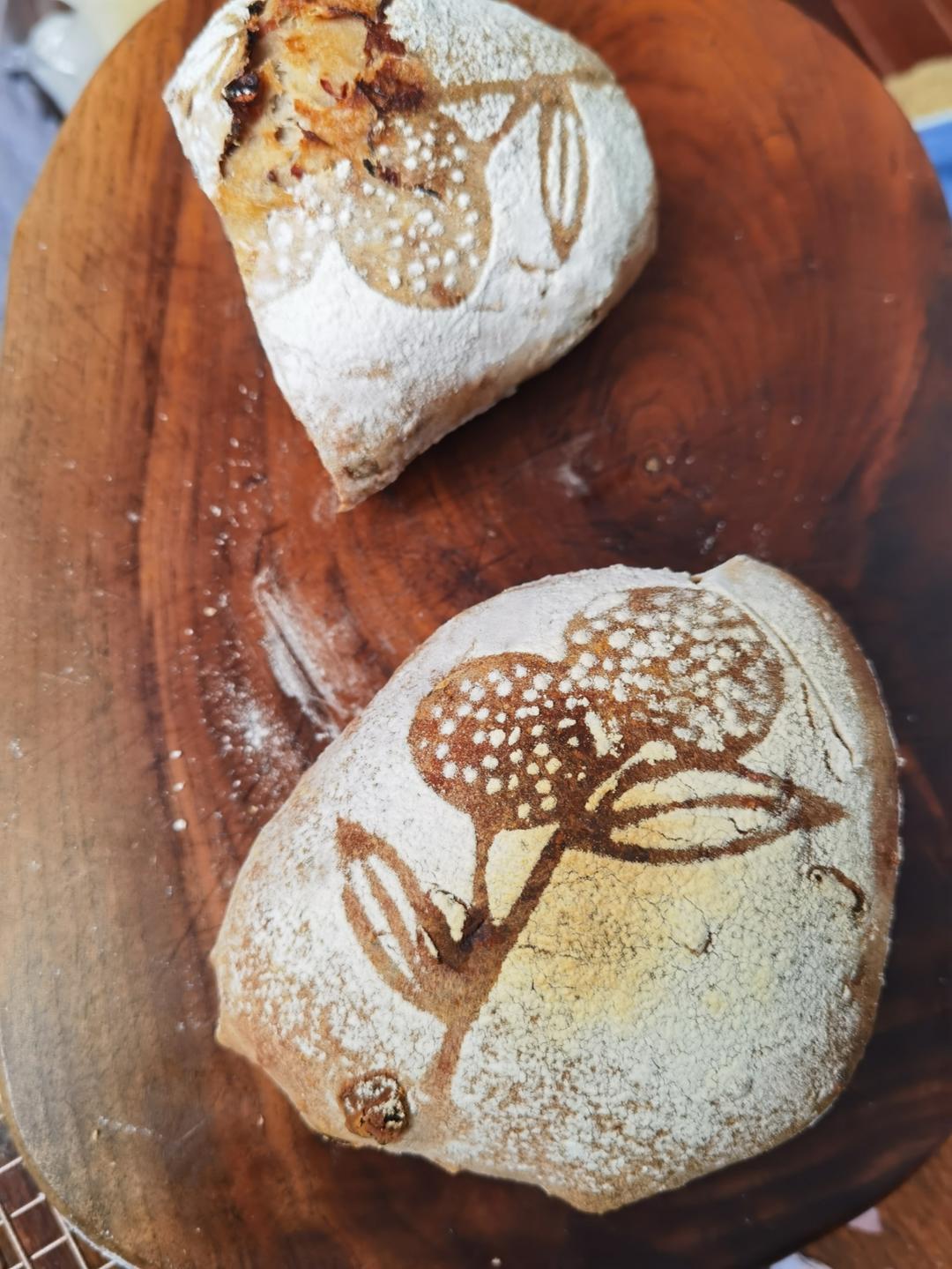 宝春师傅的玫瑰荔枝面包