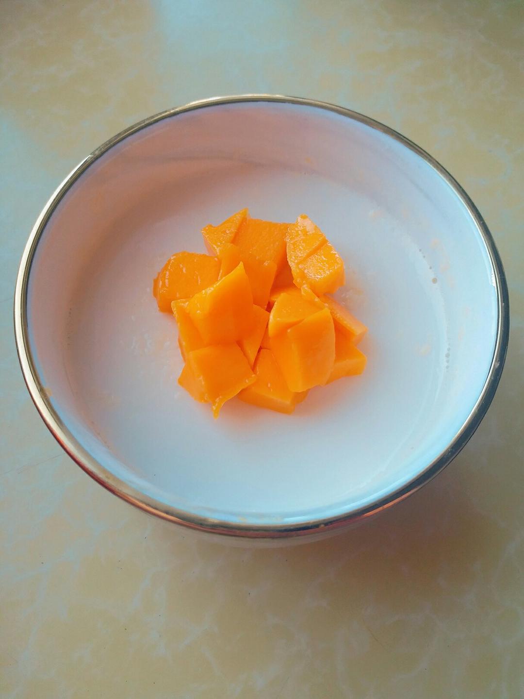 草莓豆腐